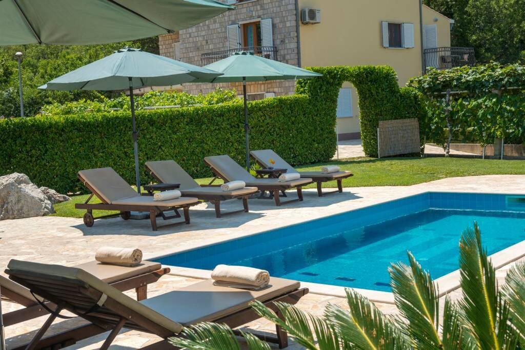 Vila Vergatum-Privacy,Gym,Billiards,Table Tennis Donji Brgat Dış mekan fotoğraf