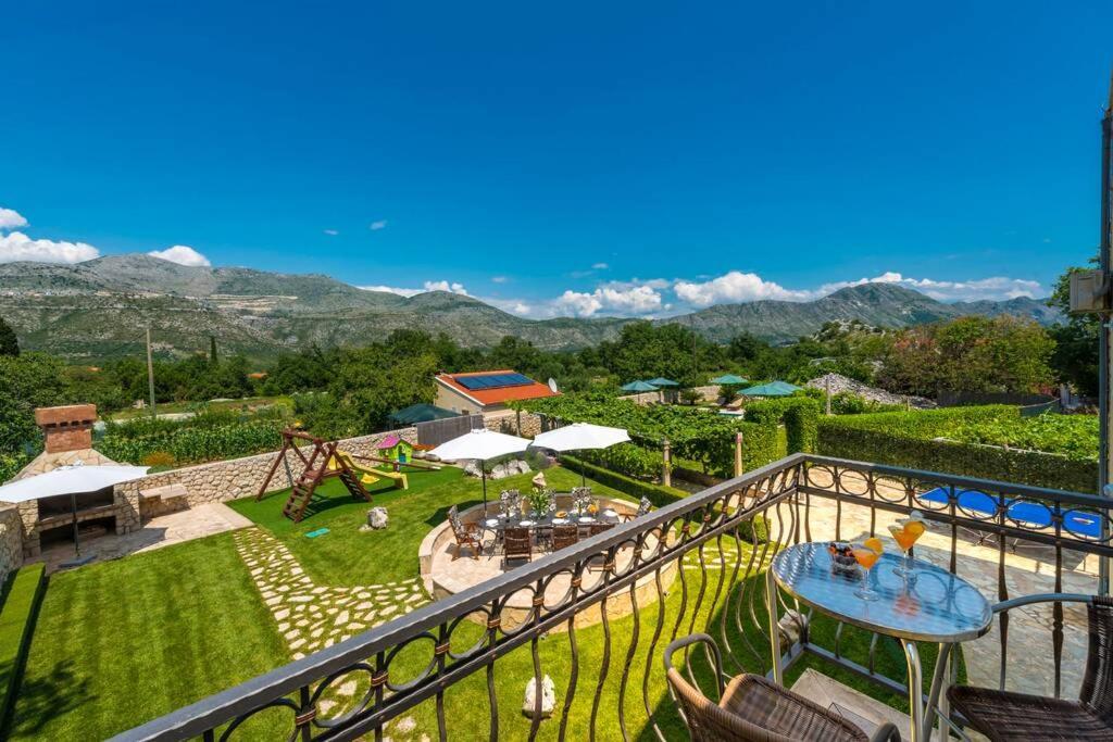Vila Vergatum-Privacy,Gym,Billiards,Table Tennis Donji Brgat Dış mekan fotoğraf