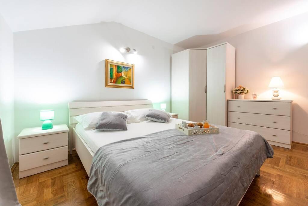 Vila Vergatum-Privacy,Gym,Billiards,Table Tennis Donji Brgat Dış mekan fotoğraf