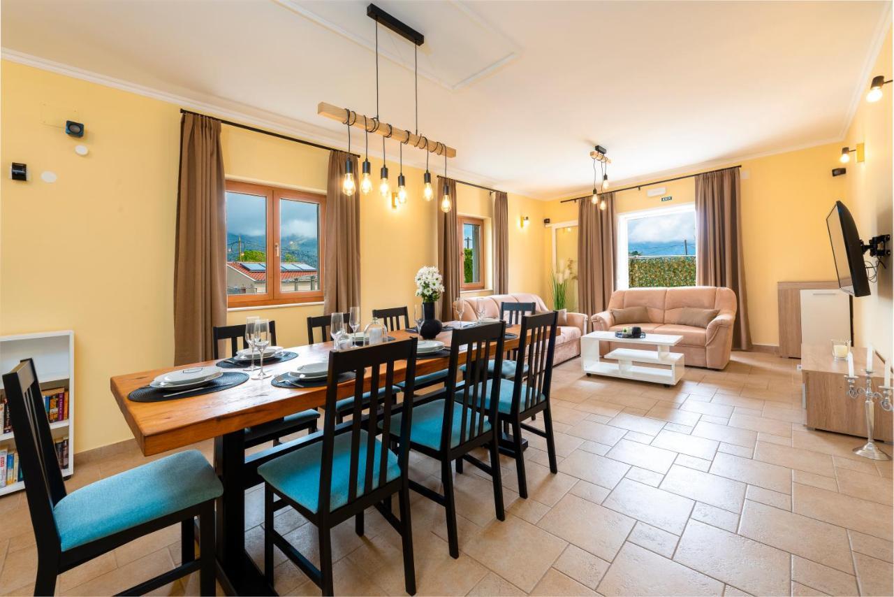 Vila Vergatum-Privacy,Gym,Billiards,Table Tennis Donji Brgat Dış mekan fotoğraf